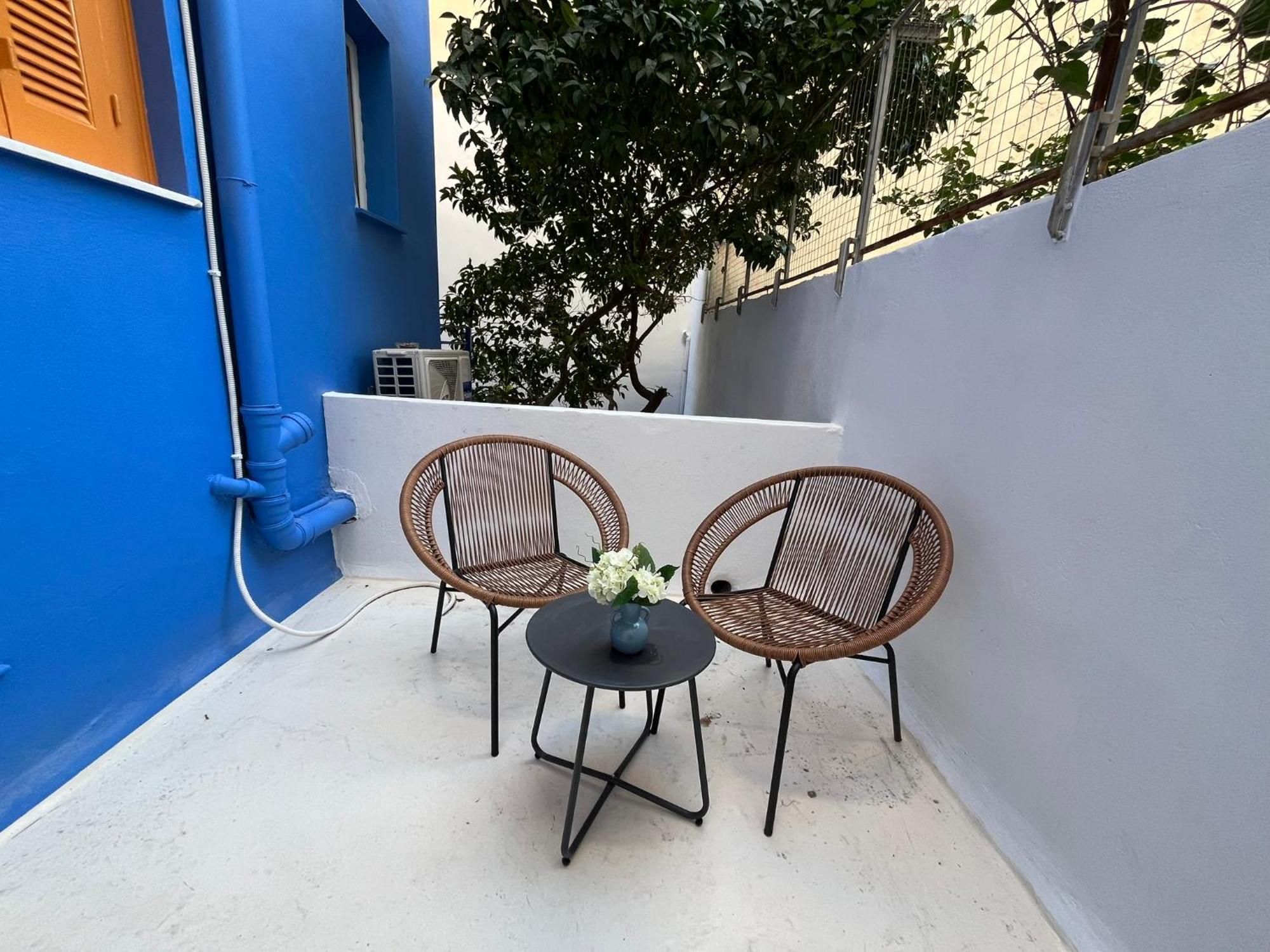 The Blue House Athens Aparthotel Exterior photo